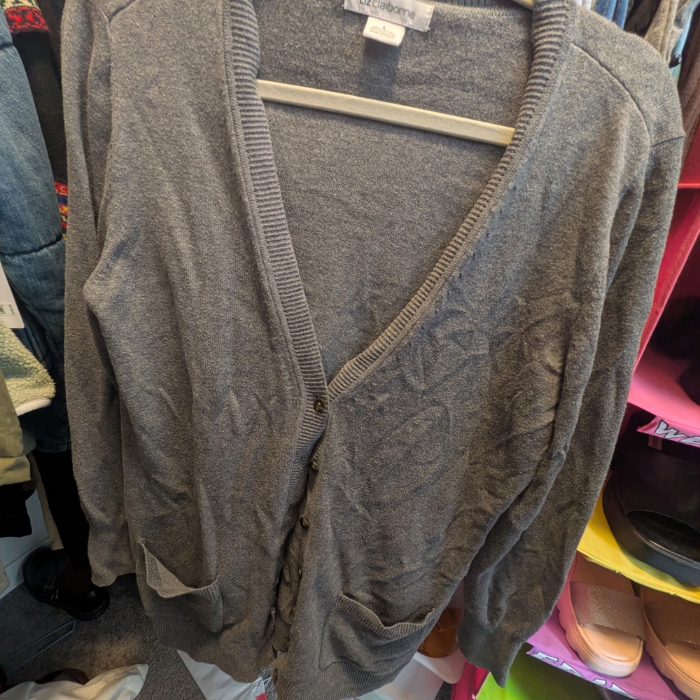 *Liz Claiborne Gray V-Neck Sweater